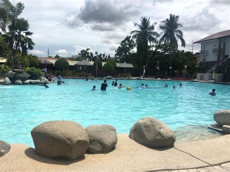 Sea Breeze Resort & Restaurant ₱250 @ Taguig, Metro Manila, .